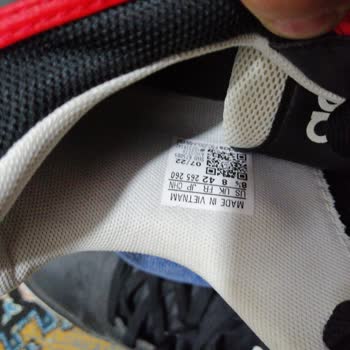 Orijinal Ayakkabının Taban Yazısı Soyuldu