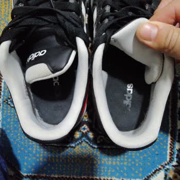 Orijinal Ayakkabının Taban Yazısı Soyuldu