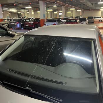 Ankamall Otoparkında Araç Üzerine Dökülen Sıvı Ve İlgisizlik