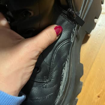 Stradivarius Botlarında Kalite Düşüşü Ve Parçalanma Sorunu