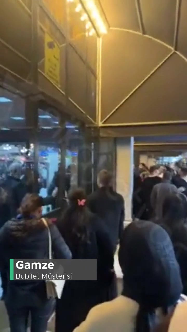 Semicenk Konseri İzdiham İçeri Alınmıyoruz videonun kapak resmi