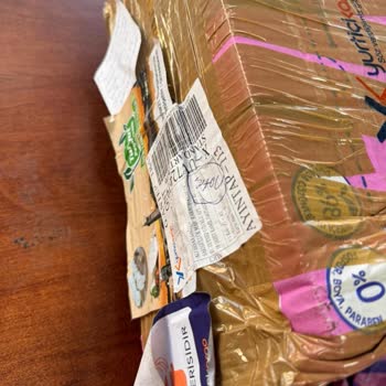 Kırık Koliler Ve İlgisiz Müşteri Hizmeti