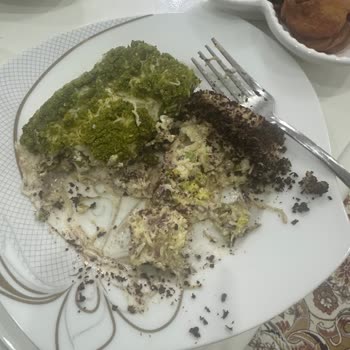 Beylikdüzü'nde Hayal Kırıklığı: Bayat Tatlı Deneyimi