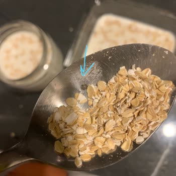 Yulafın İçinden Çıkan Gizemli Siyah Parçalar