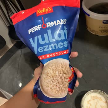 Yulafın İçinden Çıkan Gizemli Siyah Parçalar