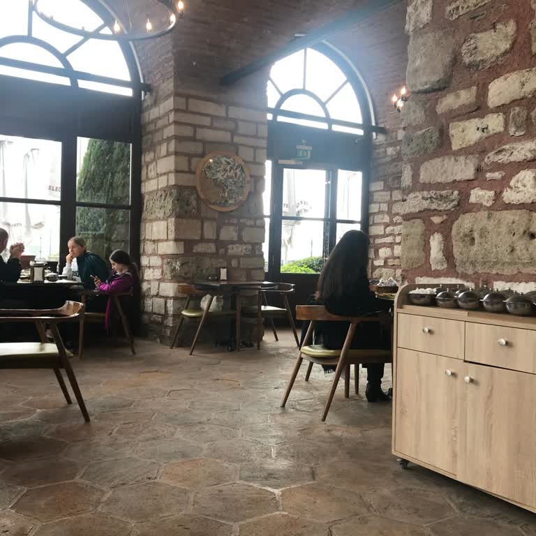 Zeyrek Cafe Personel Eksikliği!