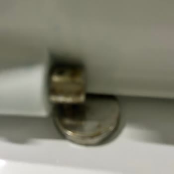 Domestos Ürünü Lavabomda Pas Oluşumuna Sebep Oldu