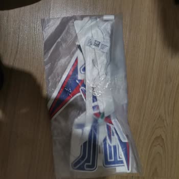 Sticker Sorunu: TVS Apache RTR 200'de Destek Eksikliği