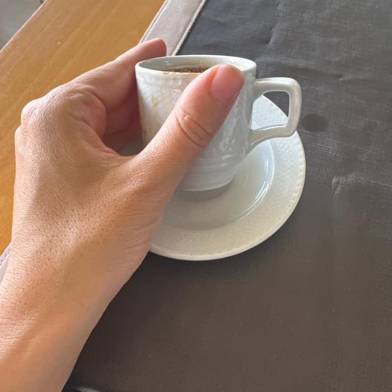 Sosyal Tesiste Saygısız Hizmet Ve Yüksek Fiyatlar