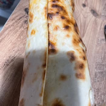 Dürümle Emaar AVM'de Hijyen Sorunu: Dürümden Saç Çıktı