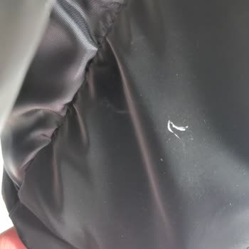 Yanıltıcı Ürün Görselleri Ve Lekeli Mont Şikayeti