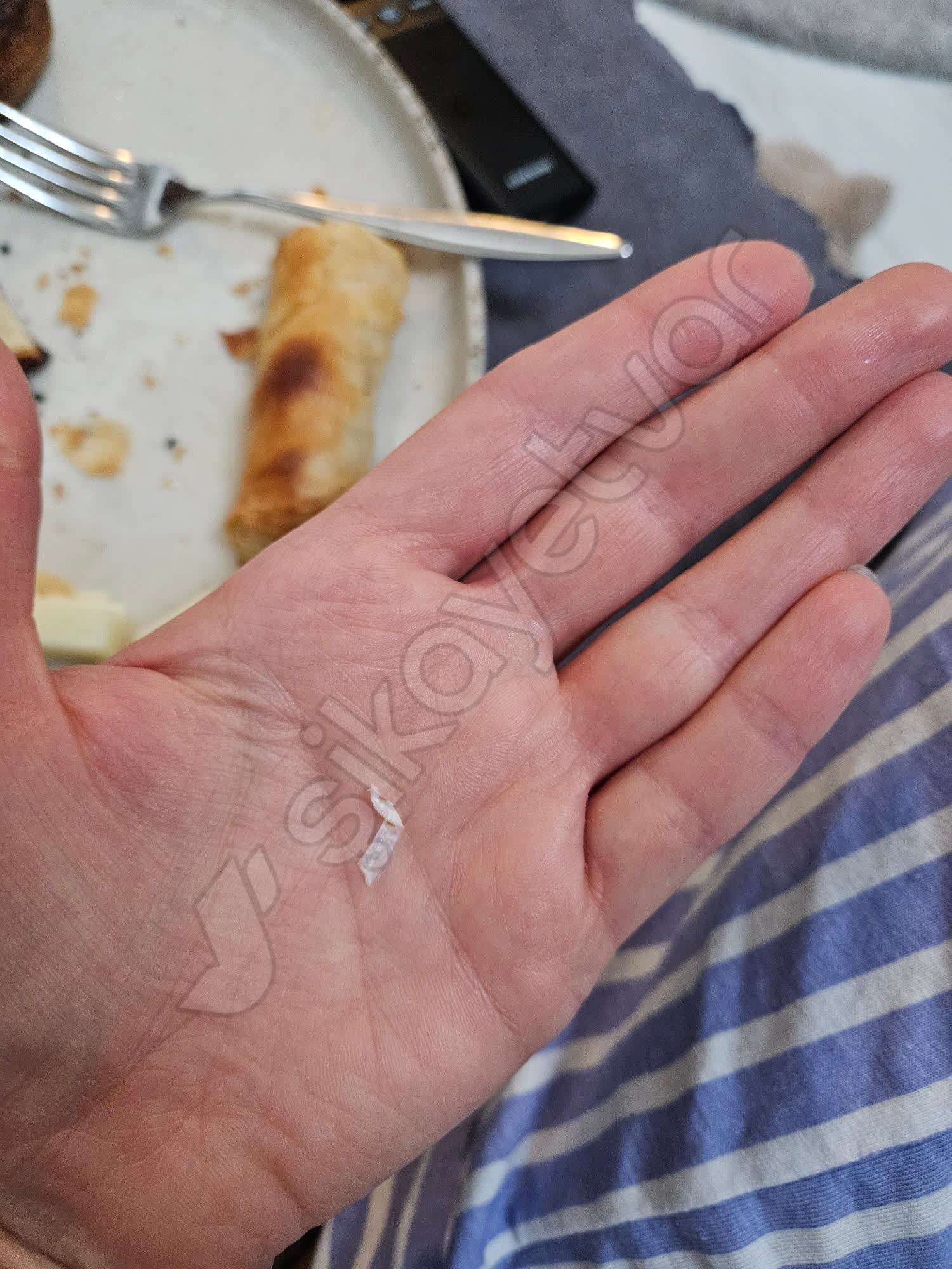 Superfresh Peynirli Rulo Börekten Çıkan Plastik Parça Şoku - Şikayetvar