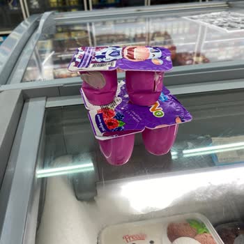 Patlak Ürün Ve Saygısız Hizmet