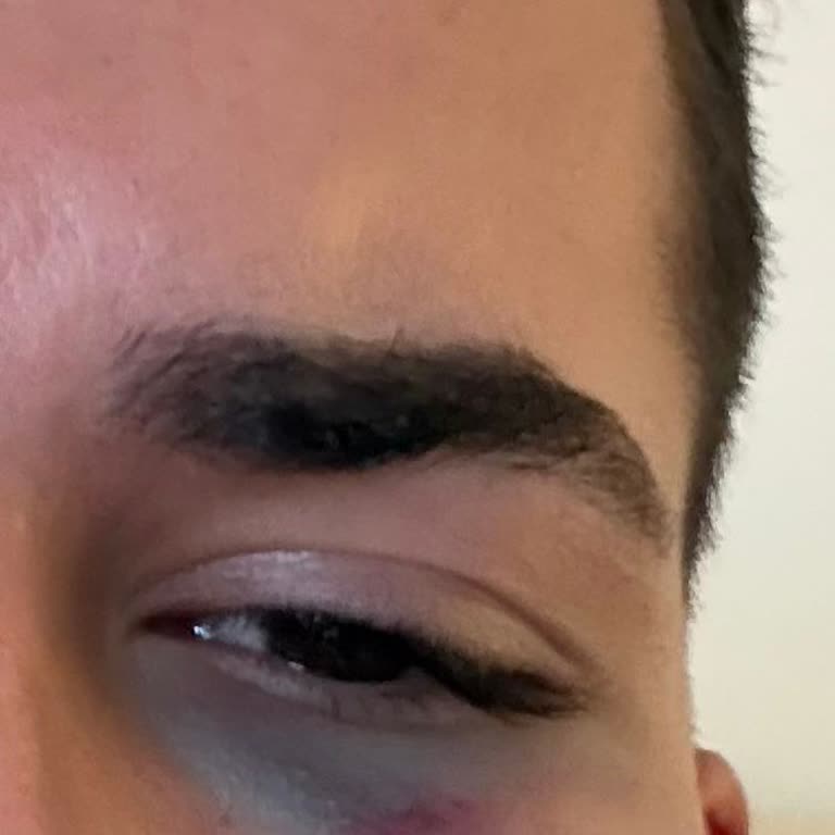 Güvenlik Görevlisi Tarafından Tehdit Ve Darp