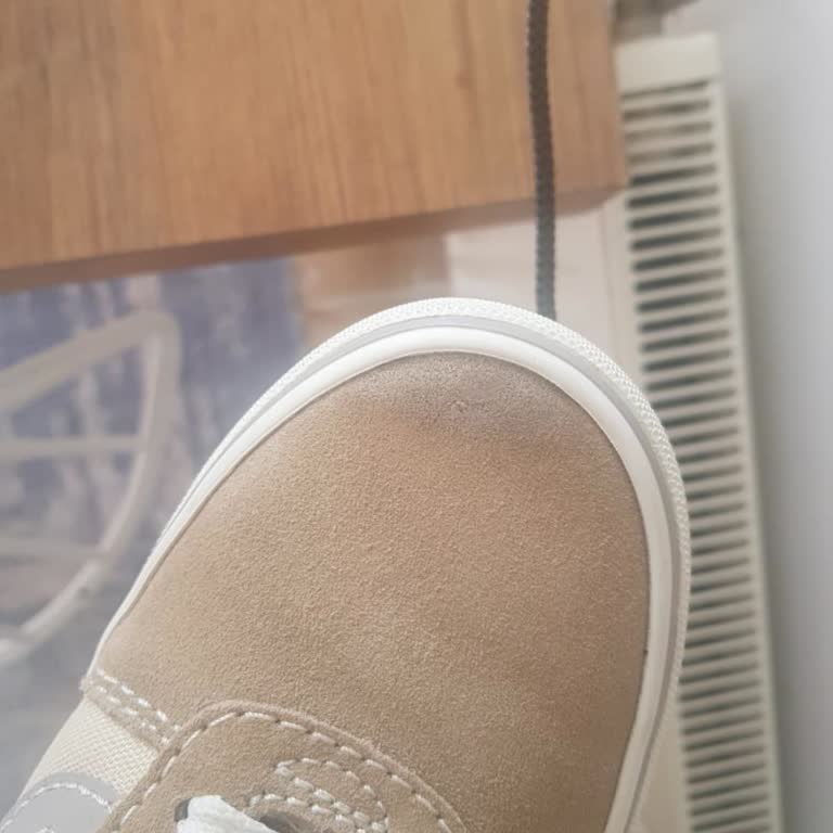 Vans Ayakkabıda Temizlik Ürünü Lekesi Sorunu