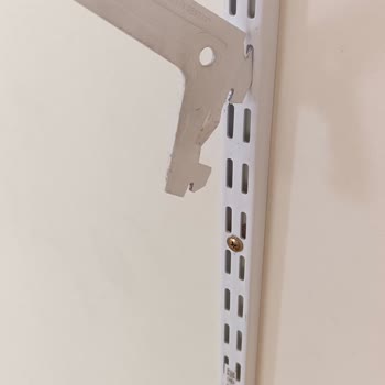 Bauhaus Raf Montajında Yaşanan Sorun Ve İlgisizlik