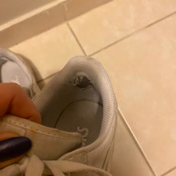 Asics Ayakkabının Kalite Sorunu Ve Beklenmedik Dağılma