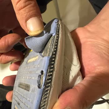 Skechers Ayakkabının Tabanında Erken Deformasyon Ve Üretim Hatası İddiası