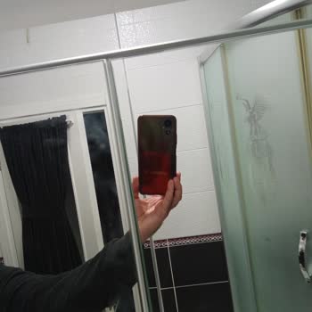 Lavabo Ve Dolap Sorunlarıyla Dolup Taşan Deneyim