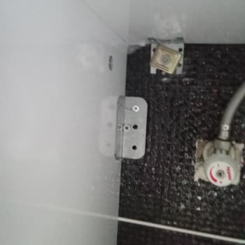 Lavabo Ve Dolap Sorunlarıyla Dolup Taşan Deneyim