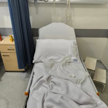 Özel Hastanede Hemşirelerin İlgisizliği Ve Amatör Davranışları