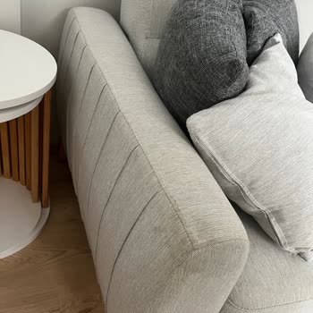 Enginev Mobilya'dan Alınan Koltuklar: Leke Tutmaz Dediler, Leke Bıraktı!