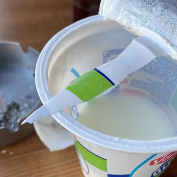 Ayranın İçinden Çıkan Plastik Parça Tehlikesi