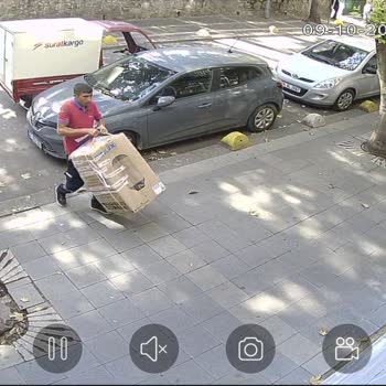 Sürat Kargo'nun Hasarlı Teslimat Ve İletişim Sorunu