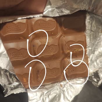 Nestle Çikolata Üzerindeki Siyah Lekeler Ve Yetersiz Müşteri Hizmeti