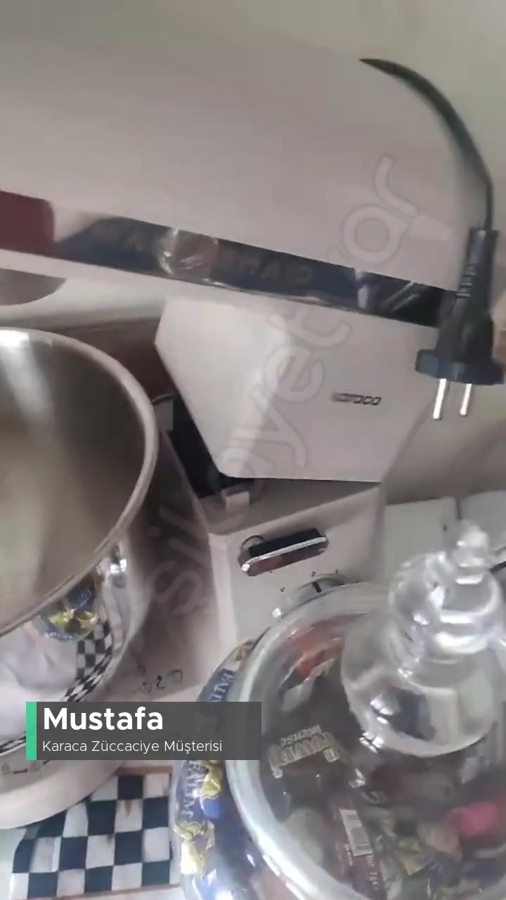 Karaca Mastermaid Chef Mutfak Şefi 1500 W Iconic Beige Yoğurma Haznesi videonun kapak resmi