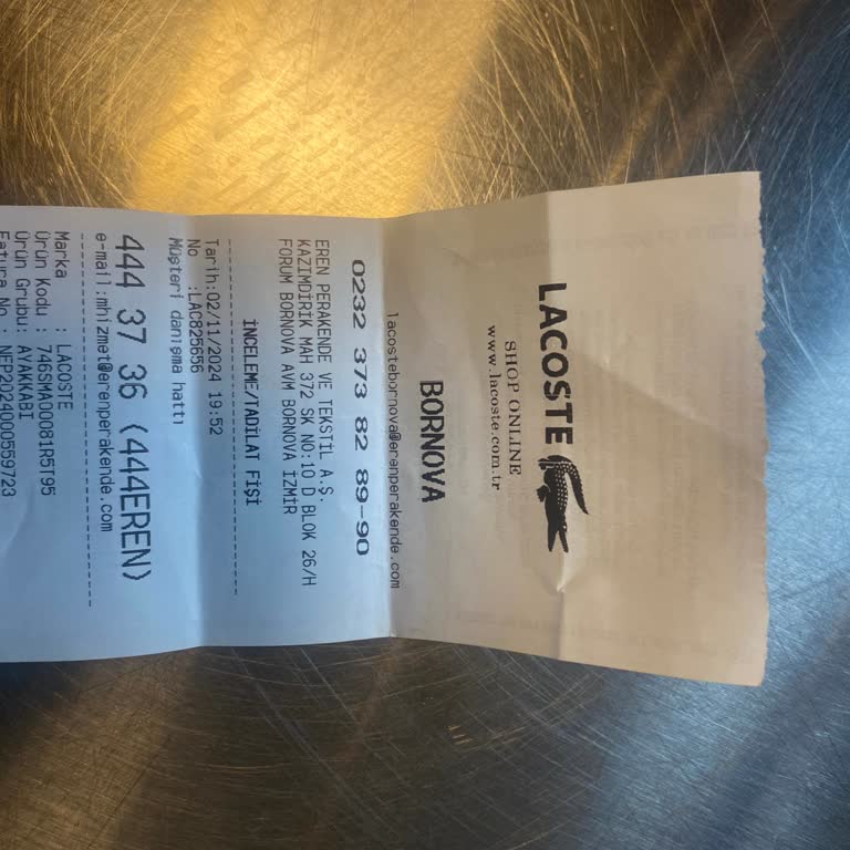 Lacoste Ayakkabıda Açılma Ve Mağaza İlgisizliği