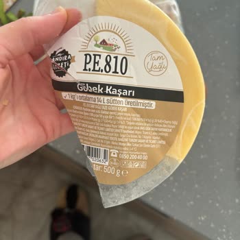 Migros'tan Alınan Göbek Kaşarında Hijyen Sorunu