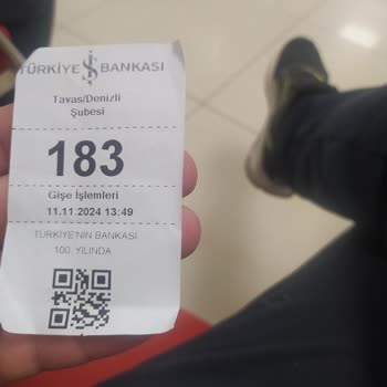 İş Bankası Tavas Şubesinde Uzun Sıra Bekleme Sorunu