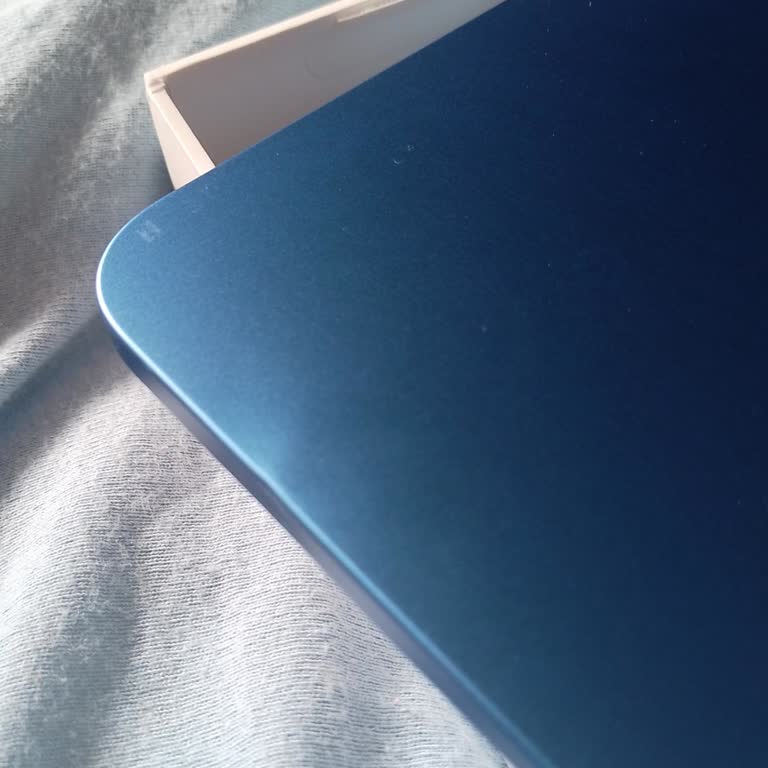Kargoda Hasar Gören Tablet İçin İlgisiz Hizmet