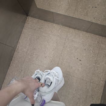 Yanlış Numara Ayakkabı Ve Yetersiz Müşteri Hizmeti