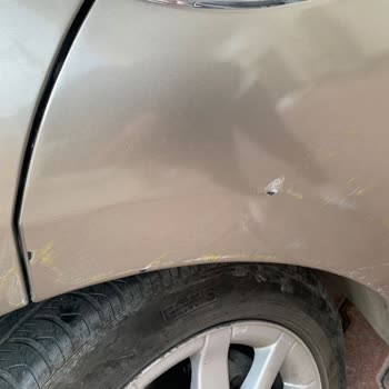 BİM Kamyonu Çarpıp Kaçtı: Esenyurt'ta Kaza Mağduriyeti