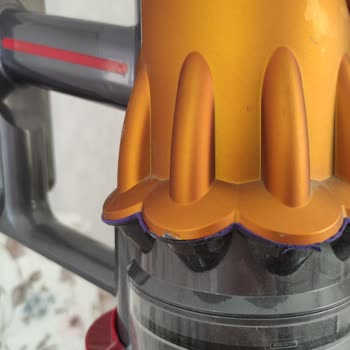 Dyson Süpürgemin Parçaları Kopuyor Ve Çekiş Gücü Düşüyor