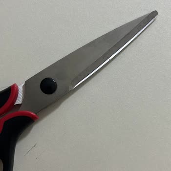 Paslanan Tupper Mutfak Makası Hayal Kırıklığı