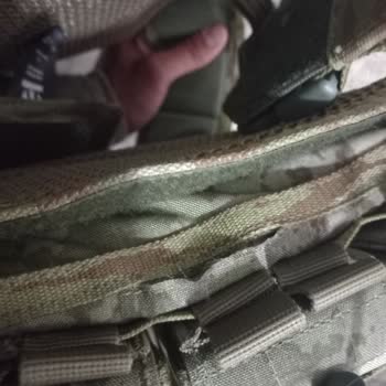 Yırtık Yelek Ve İlgisizlik