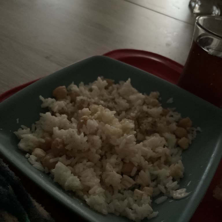 Yayla Tavuk Pilavının Beklenmedik Kokusu Ve Lezzeti