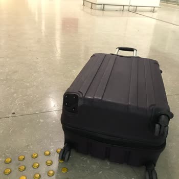 Kaybolan Valiz Ve Kırık Tekerlek Şoku