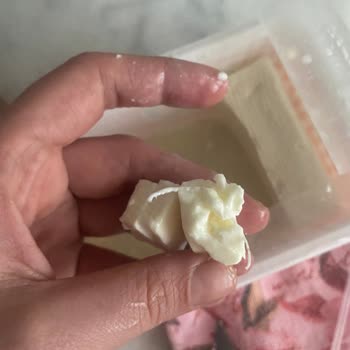 Peynirin İçinden Çıkan Yabancı Madde Şoku