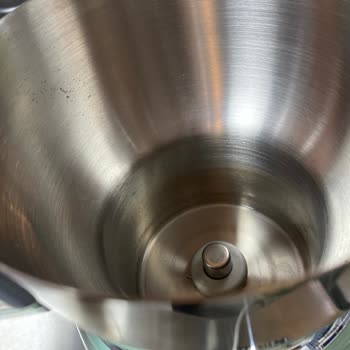 Smeg Süt Köpürtme Makinesi: Yüksek Fiyat, Düşük Kalite