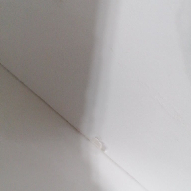 Lamar Porselen Tezgah Kırıldı