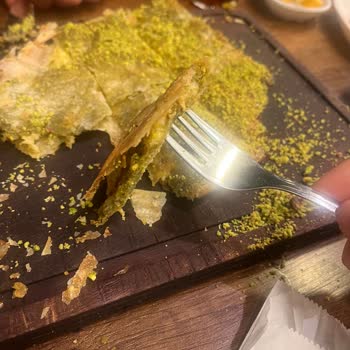 Yanık Katmer Ve İlgisiz Servis Deneyimi