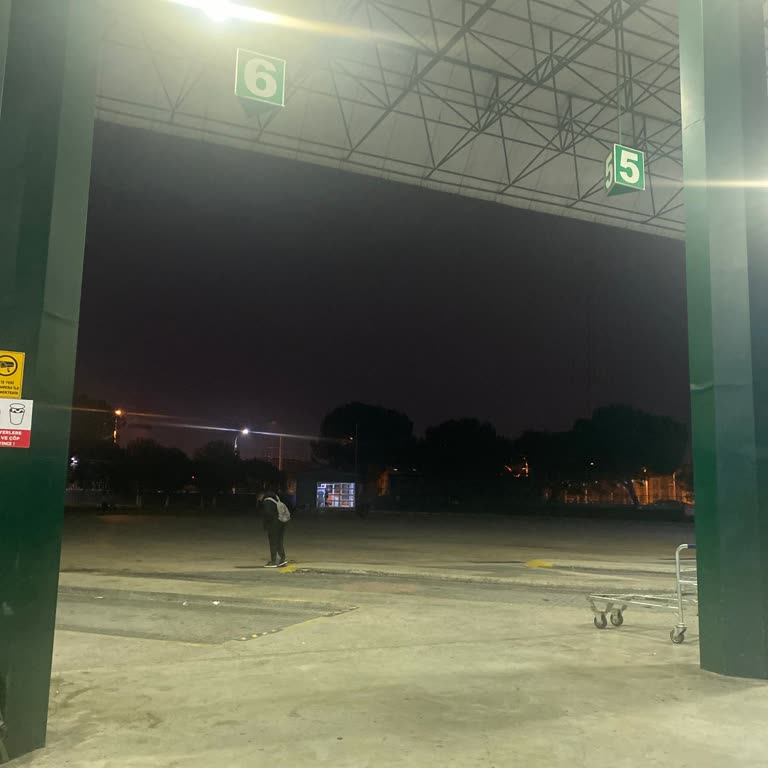 Otobüs Gecikmesi Ve Ekstra Masraflar Can Sıkıyor