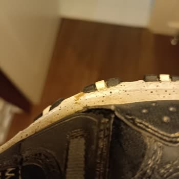 Skechers Botlar 4 Ayda Patladı Su Alıyor İade Süreci Sorunlu