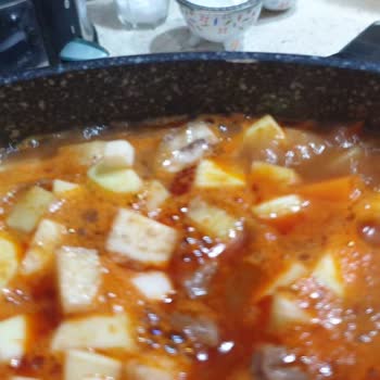 Korkmaz Topf Erfahrung, Teflon-Überzug nach wenigen Wochen abgenutzt trotz 10 Jahren Garantie