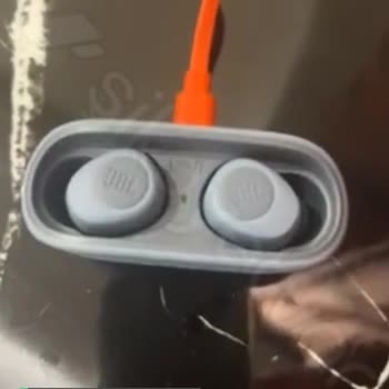 JBL Yeşil Işık Yanıp Sönmesi!