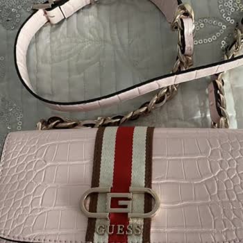 My Guess Bags Arrived Damaged and Wrong – No Response or Refund Yet